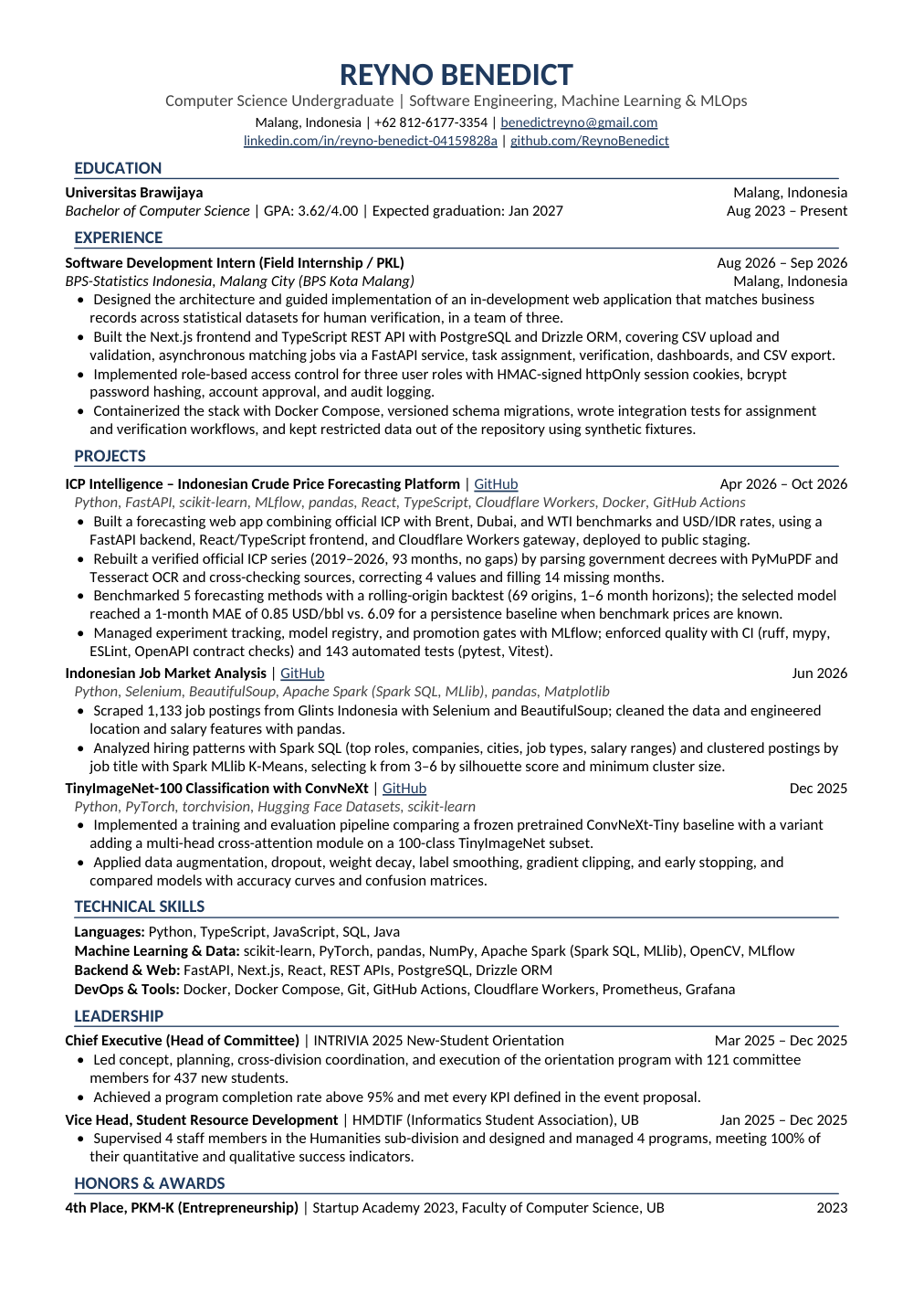 Reyno Benedict’s one-page CV: education at Universitas Brawijaya, a software development internship at BPS Kota Malang, projects, technical skills, leadership roles and an award.